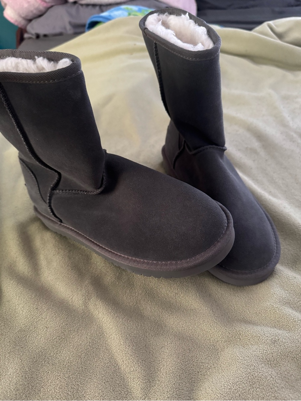 Koolaburra Women's Mid-Calf Plush-Lined Winter Boots - grey